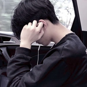 小众男生不露脸半身头像|拒绝撞款,彰显个性 男生头像 第6张 小众男生不露脸半身头像|拒绝撞款,彰显个性 男生头像 第6张