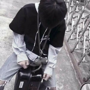 被这冷酷男生微信头像帅到晕 男生头像 第9张