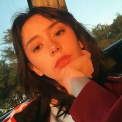 女生正脸头像干净系|清透无杂质,氛围感拉满 女生头像 第11张 女生正脸头像干净系|清透无杂质,氛围感拉满 女生头像 第11张