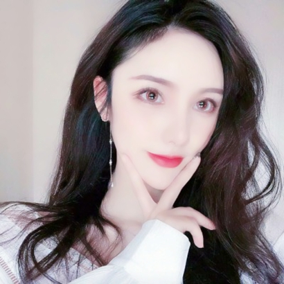 女生高冷成熟头像合集|简约大气风,彰显独立女性魅力 女生头像 第22张 女生高冷成熟头像合集|简约大气风,彰显独立女性魅力 女生头像 第22张