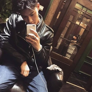 高清韩系男生头像合集 温柔痞帅风适配微信 / QQ 男生头像 第14张
