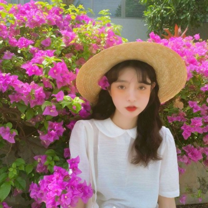 唯美森系女生头像推荐:阳光穿透 + 鲜花点缀,每一帧都是壁纸级 女生头像 第5张 唯美森系女生头像推荐:阳光穿透 + 鲜花点缀,每一帧都是壁纸级 女生头像 第5张