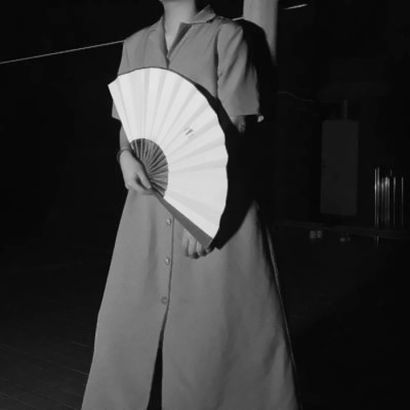 国风美学！手拿扇子女生头像 气质拉满 女生头像 第19张