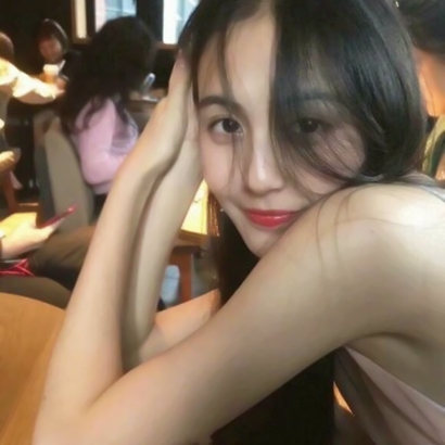 成熟女生必存微信头像|简约高级款,凸显气质不做作 女生头像 第11张 成熟女生必存微信头像|简约高级款,凸显气质不做作 女生头像 第11张