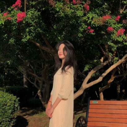 唯美森系女生头像推荐:阳光穿透 + 鲜花点缀,每一帧都是壁纸级 女生头像 第3张 唯美森系女生头像推荐:阳光穿透 + 鲜花点缀,每一帧都是壁纸级 女生头像 第3张