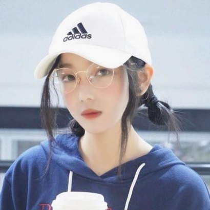 2026热门网图女生头像:伤感冷酷款,告别烂大街 女生头像 第5张 2026热门网图女生头像:伤感冷酷款,告别烂大街 女生头像 第5张