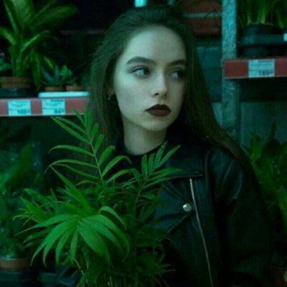 欧美女生意境风头像精选|温柔 / 清冷 / 复古风图片 女生头像 第36张 欧美女生意境风头像精选|温柔 / 清冷 / 复古风图片 女生头像 第36张