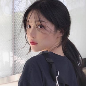 2026新款时尚微信头像女:简约高级风 / 甜酷辣妹风任选,氛围感拉满 女生头像 第8张 2026新款时尚微信头像女:简约高级风 / 甜酷辣妹风任选,氛围感拉满 女生头像 第8张