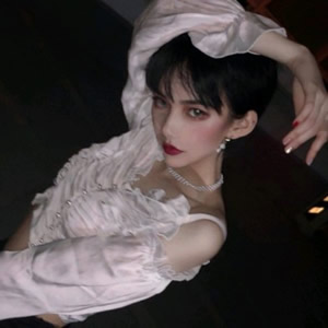 冷艳风高清女生头像合集|气质出众,适配各社交平台 女生头像 第16张 冷艳风高清女生头像合集|气质出众,适配各社交平台 女生头像 第16张