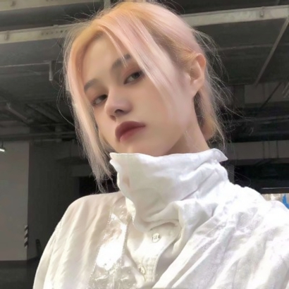 超火网红社会头像女推荐:高辨识度 + 潮流感,换头像必选 女生头像 第17张 超火网红社会头像女推荐:高辨识度 + 潮流感,换头像必选 女生头像 第17张