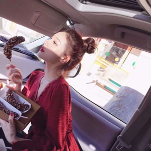 超好看小清新女生头像合集:照片质感,元气又治愈 女生头像 第12张 超好看小清新女生头像合集:照片质感,元气又治愈 女生头像 第12张
