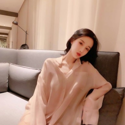 女生高冷成熟头像合集|简约大气风,彰显独立女性魅力 女生头像 第2张 女生高冷成熟头像合集|简约大气风,彰显独立女性魅力 女生头像 第2张