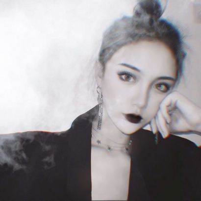 高冷气质黑白女生头像合集|高级感爆棚,适配各社交平台 女生头像 第21张 高冷气质黑白女生头像合集|高级感爆棚,适配各社交平台 女生头像 第21张