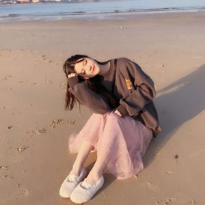超好看小清新女生头像合集:照片质感,元气又治愈 女生头像 第3张 超好看小清新女生头像合集:照片质感,元气又治愈 女生头像 第3张
