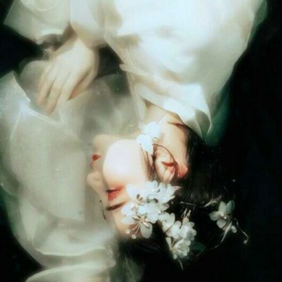 忧伤古风头像女|氛围感拉满,每帧都是江南愁绪 女生头像 第17张 忧伤古风头像女|氛围感拉满,每帧都是江南愁绪 女生头像 第17张