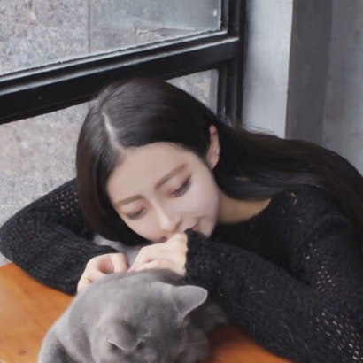 女生抱猫头像合集:软萌猫咪 + 甜酷女生,适配所有场景 女生头像 第16张 女生抱猫头像合集:软萌猫咪 + 甜酷女生,适配所有场景 女生头像 第16张