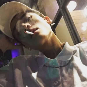 男生霸气超拽酷抽烟头像合集,气场拉满超吸睛! 男生头像 第14张 男生霸气超拽酷抽烟头像合集,气场拉满超吸睛! 男生头像 第14张
