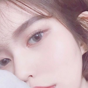 高颜值时尚女生微信头像图片:小众设计感,提升朋友圈格调 女生头像 第9张 高颜值时尚女生微信头像图片:小众设计感,提升朋友圈格调 女生头像 第9张