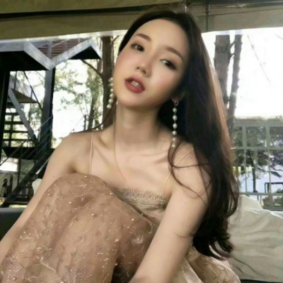成熟女生必存微信头像|简约高级款,凸显气质不做作 女生头像 第2张 成熟女生必存微信头像|简约高级款,凸显气质不做作 女生头像 第2张