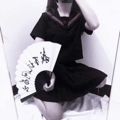 国风美学！手拿扇子女生头像 气质拉满 女生头像 第8张