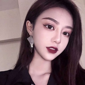 长发御姐头像气质范|高级感拉满,气场全开的女神 女生头像 第12张 长发御姐头像气质范|高级感拉满,气场全开的女神 女生头像 第12张