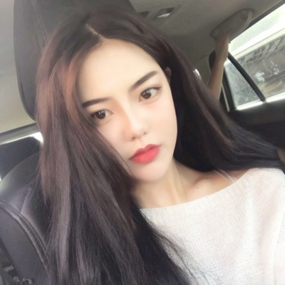 超火网红社会头像女推荐:高辨识度 + 潮流感,换头像必选 女生头像 第14张 超火网红社会头像女推荐:高辨识度 + 潮流感,换头像必选 女生头像 第14张