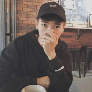 高清韩系男生头像合集 温柔痞帅风适配微信 / QQ 男生头像 第8张