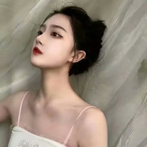 2026热门高冷御姐风头像:厌世脸 / 拽姐范,适配微信 / 小红书 女生头像 第3张 2026热门高冷御姐风头像:厌世脸 / 拽姐范,适配微信 / 小红书 女生头像 第3张