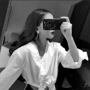 女生孤傲冷酷风格超清黑白头像 高质感 女生头像 第9张 女生孤傲冷酷风格超清黑白头像 高质感 女生头像 第9张