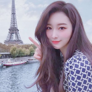 时尚感拉满!小清新女生头像推荐,温柔又显气 女生头像 第5张 时尚感拉满!小清新女生头像推荐,温柔又显气 女生头像 第5张