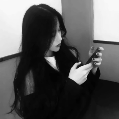 高冷气质黑白女生头像合集|高级感爆棚,适配各社交平台 女生头像 第13张 高冷气质黑白女生头像合集|高级感爆棚,适配各社交平台 女生头像 第13张