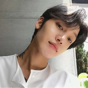 高清韩系男生头像合集 温柔痞帅风适配微信 / QQ 男生头像 第1张