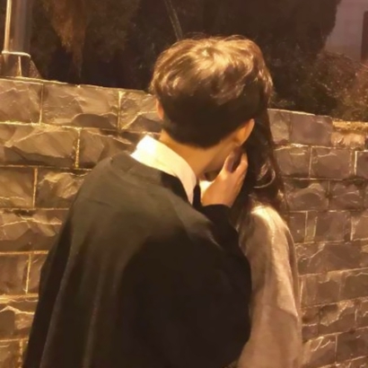 双人真人情侣头像两张一对 氛围感背影款 高清无水印 情侣头像 第3张 双人真人情侣头像两张一对 氛围感背影款 高清无水印 情侣头像 第3张