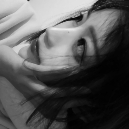 丧系黑白真人女生头像|小众不撞款的emo风头像推荐 女生头像 第3张 丧系黑白真人女生头像|小众不撞款的emo风头像推荐 女生头像 第3张