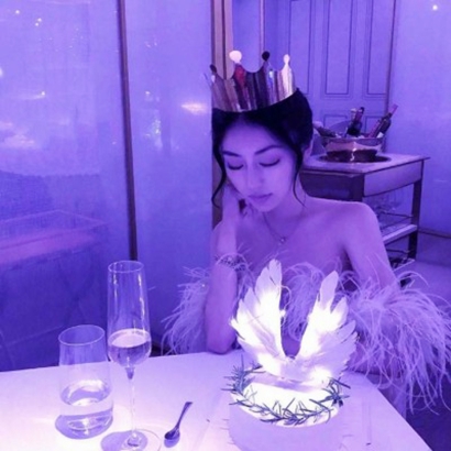 女生QQ头像紫色系：霸气拽酷风，气场拉满超吸睛 女生头像 第25张