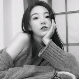 女生孤傲冷酷风格超清黑白头像 高质感 女生头像 第3张 女生孤傲冷酷风格超清黑白头像 高质感 女生头像 第3张