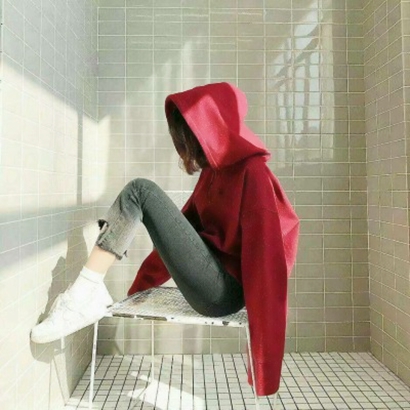女生qq头像红色衣服:百搭不挑人的红衣女生QQ头像精选
