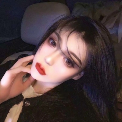 超火网红社会头像女推荐:高辨识度 + 潮流感,换头像必选 女生头像 第11张 超火网红社会头像女推荐:高辨识度 + 潮流感,换头像必选 女生头像 第11张