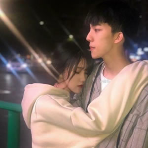 微信情侣头像两张一对真人:高清无水印,甜蜜氛围拉满 情侣头像 第9张 微信情侣头像两张一对真人:高清无水印,甜蜜氛围拉满 情侣头像 第9张