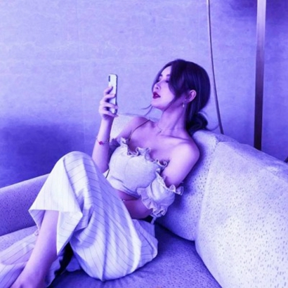 女生QQ头像紫色系：霸气拽酷风，气场拉满超吸睛 女生头像 第19张