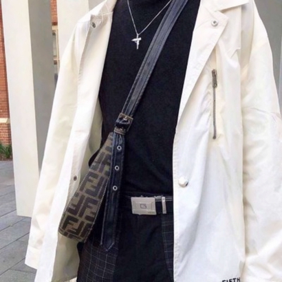 不露头!男生衬衫系头像|低调质感穿搭头像推荐 男生头像 第10张 不露头!男生衬衫系头像|低调质感穿搭头像推荐 男生头像 第10张