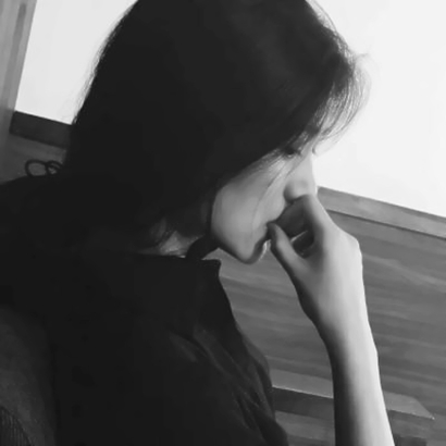 冷酷黑白女生头像合集|小众不撞款,彰显个性态度 女生头像 第22张 冷酷黑白女生头像合集|小众不撞款,彰显个性态度 女生头像 第22张