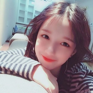 时尚感拉满!小清新女生头像推荐,温柔又显气 女生头像 第15张 时尚感拉满!小清新女生头像推荐,温柔又显气 女生头像 第15张