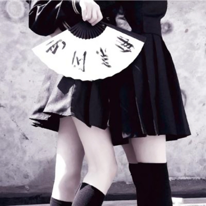国风美学！手拿扇子女生头像 气质拉满 女生头像 第9张