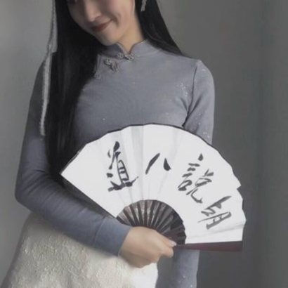 国风美学！手拿扇子女生头像 气质拉满 女生头像 第4张