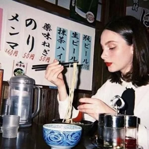 2026热门微信欧美女生头像合集:精致五官 + 氛围感,一键保存即用 女生头像 第8张 2026热门微信欧美女生头像合集:精致五官 + 氛围感,一键保存即用 女生头像 第8张