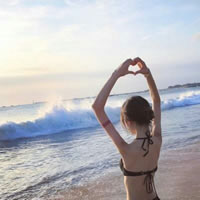 唯美小清新海边女生头像|海风拂面超治愈,温柔感拉满