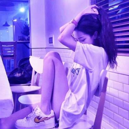 女生QQ头像紫色系：霸气拽酷风，气场拉满超吸睛 女生头像 第12张