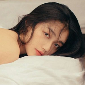 超治愈!女生清纯淡雅头像,温柔气质一秒凸显 女生头像 第14张 超治愈!女生清纯淡雅头像,温柔气质一秒凸显 女生头像 第14张
