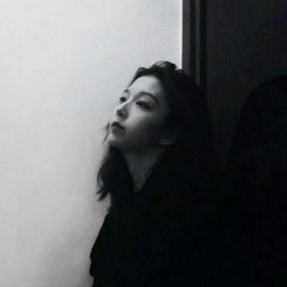 冷酷黑白女生头像合集|小众不撞款,彰显个性态度 女生头像 第18张 冷酷黑白女生头像合集|小众不撞款,彰显个性态度 女生头像 第18张